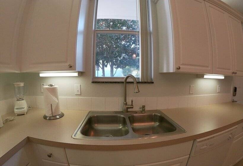 Peaceful Townhouse In Kissimmee Florida