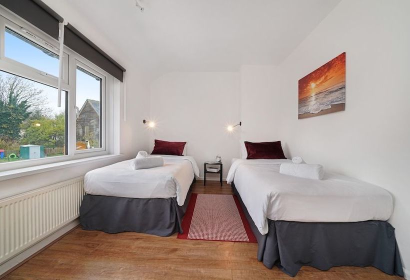 펜션 Dagenham Gardens