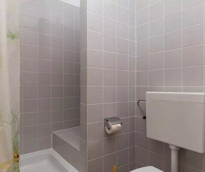 ペンション Rooms Villa Basica