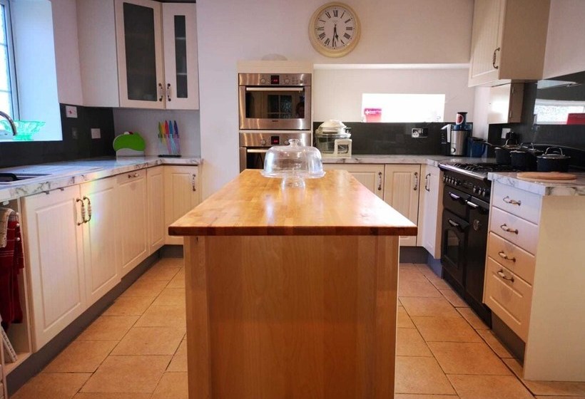 إقامة Charming 5bed House In Boston Lincolnshire