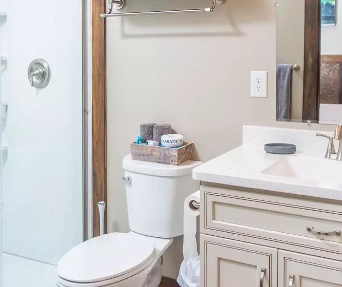 Alaska Back Country Cottages