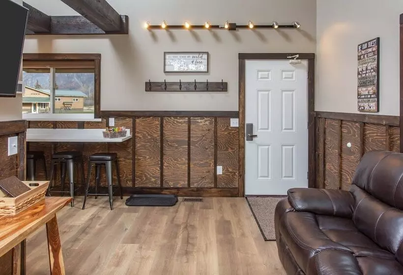 Alaska Back Country Cottages