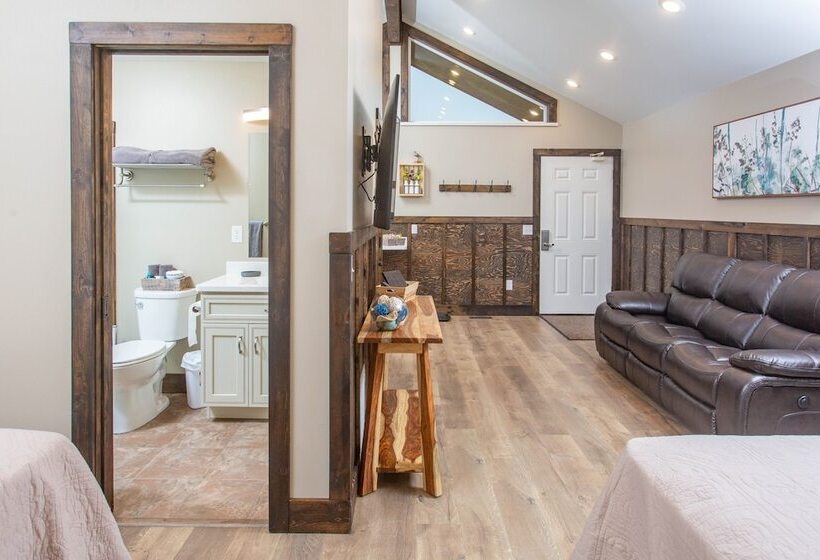 Alaska Back Country Cottages