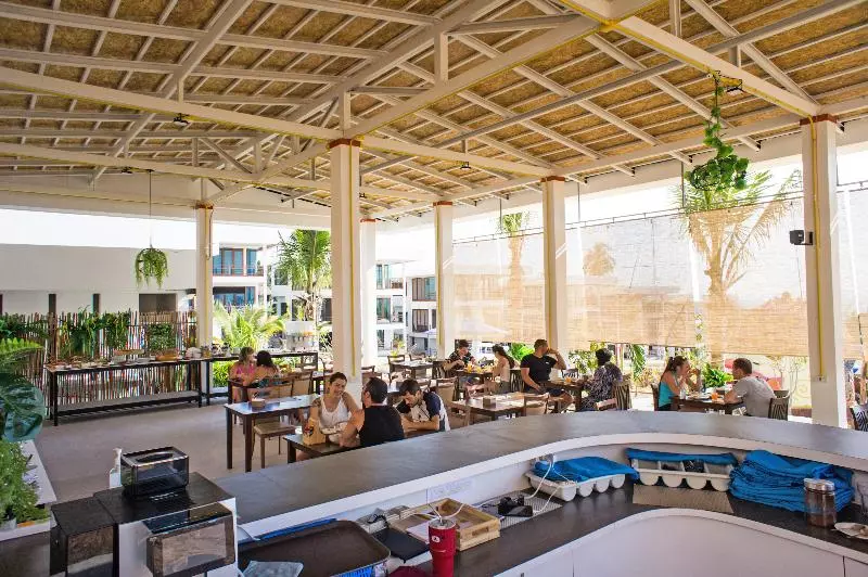 Hotelli Pp Mountain Beach Resort