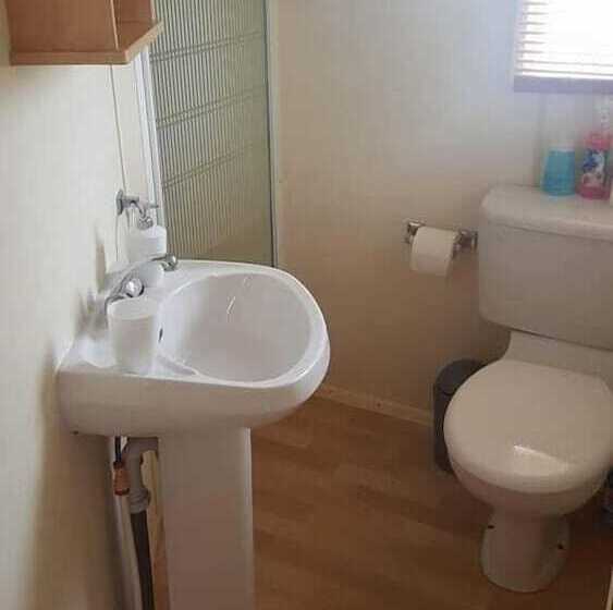 Hotelli T & J S Caravan   251 Happy Day S