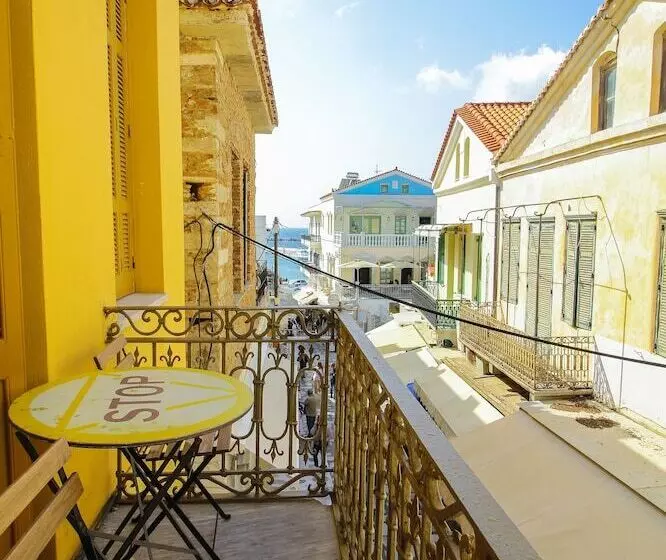 Luxurious Apartment In The Heart Of Tinos