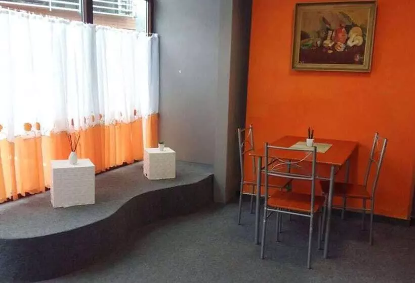 Pension Am Piko Platz