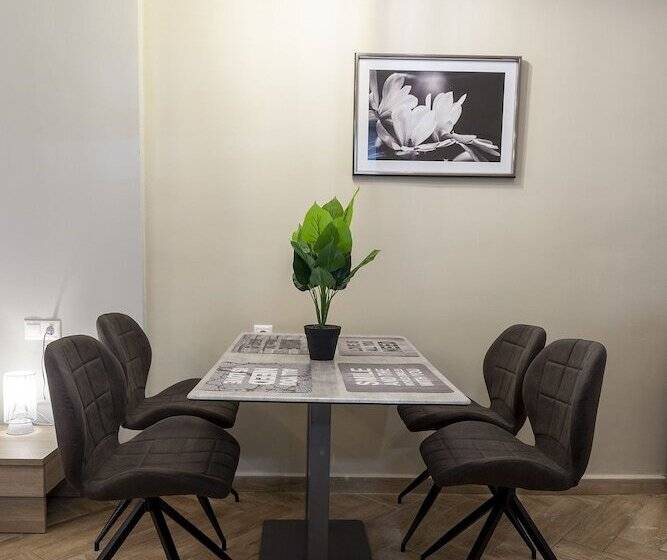 Privilege Flat Renovated Upscale Studio