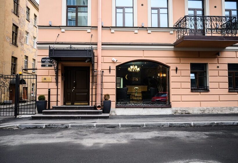 Statskij Sovetnik Hotel Kustarnyy