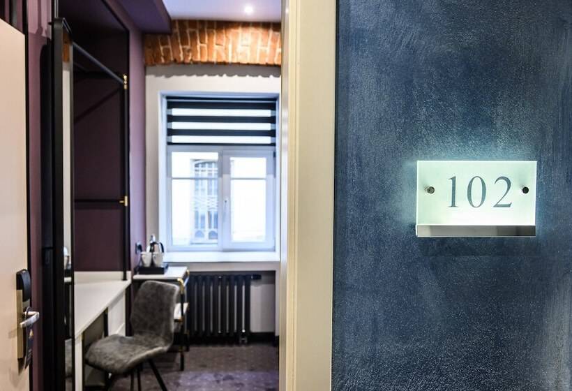 Statskij Sovetnik Hotel Kustarnyy