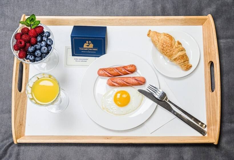 Statskij Sovetnik Hotel Kustarnyy