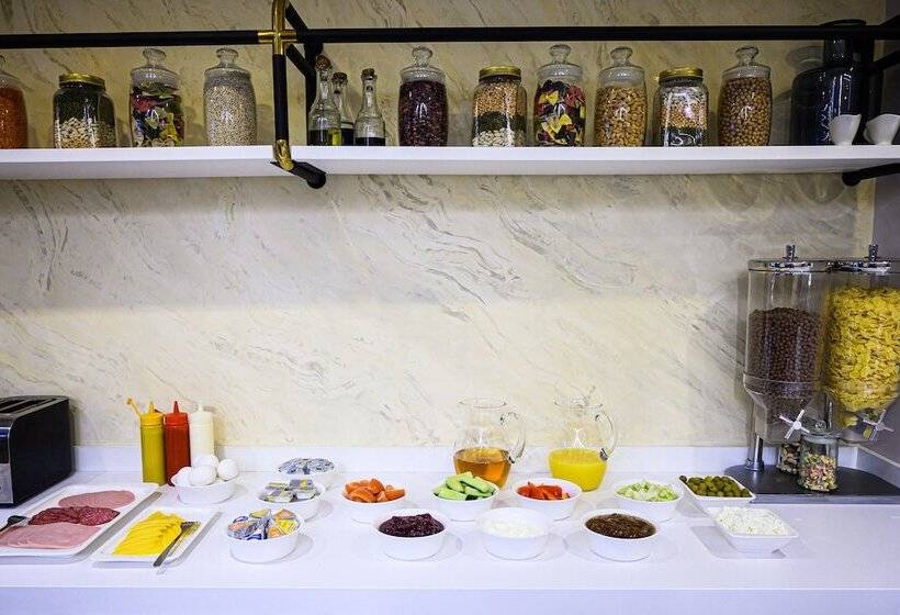 Statskij Sovetnik Hotel Kustarnyy