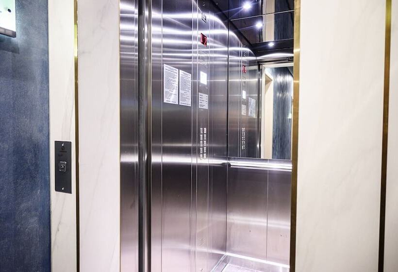 Statskij Sovetnik Hotel Kustarnyy