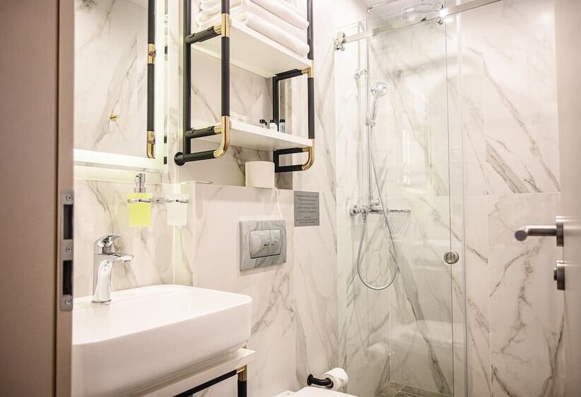 Statskij Sovetnik Hotel Kustarnyy