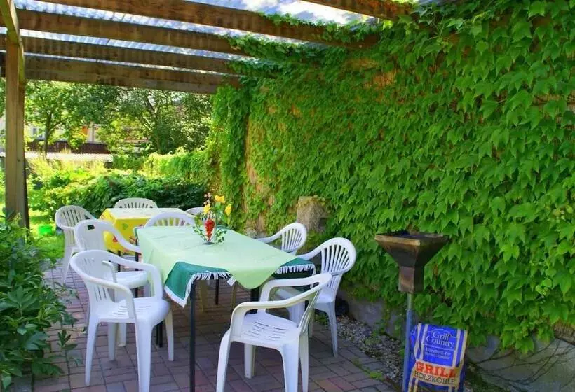 ペンション Ferienhaus  Zur Alten Schule