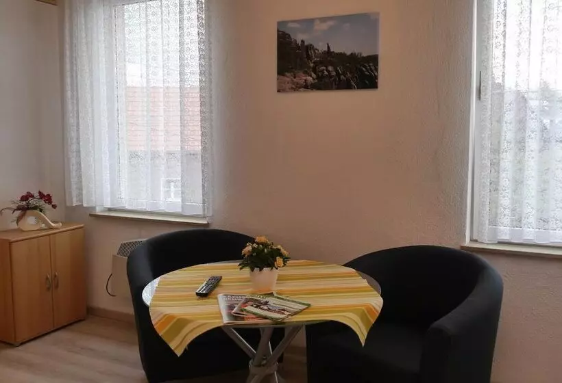 ペンション Ferienhaus  Zur Alten Schule