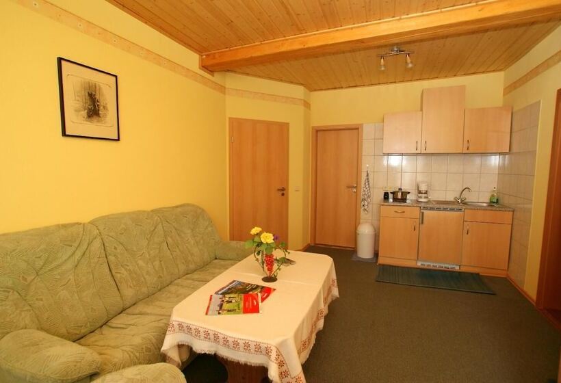 Pensionat Ferienhaus  Zur Alten Schule