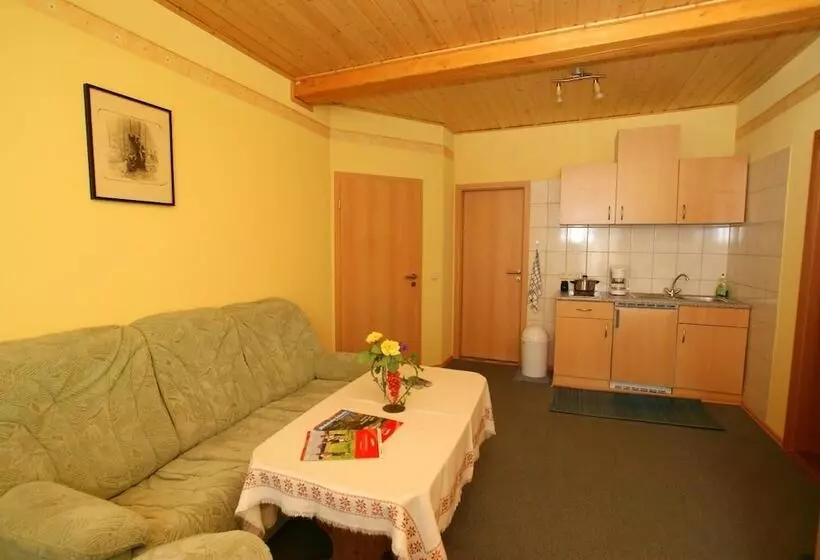 ペンション Ferienhaus  Zur Alten Schule
