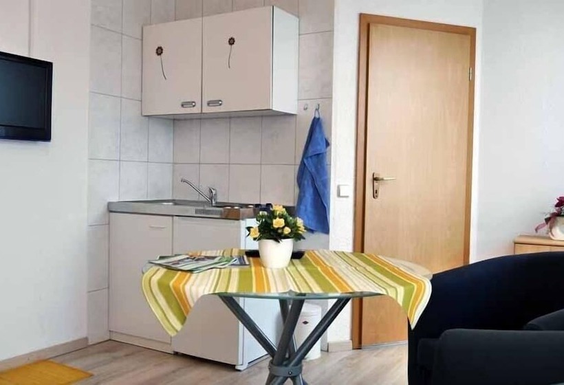 Pensionat Ferienhaus  Zur Alten Schule