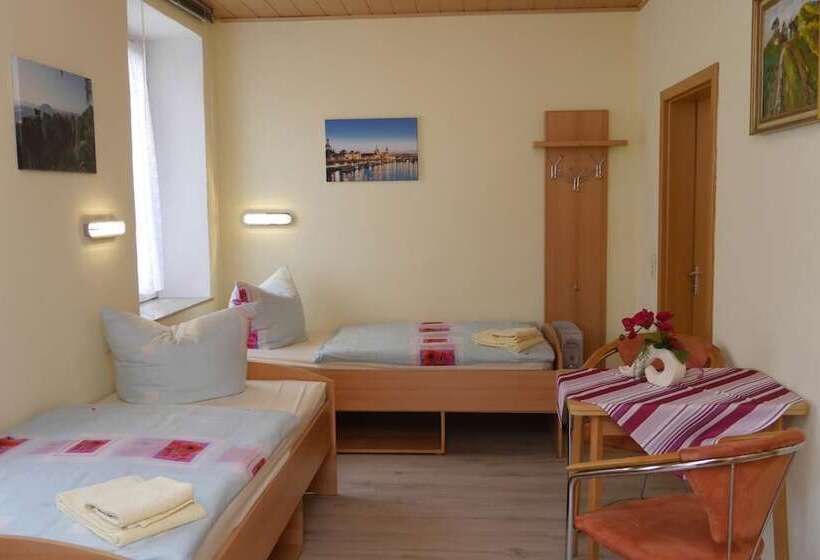 Pensionat Ferienhaus  Zur Alten Schule