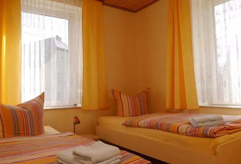 ペンション Ferienhaus  Zur Alten Schule