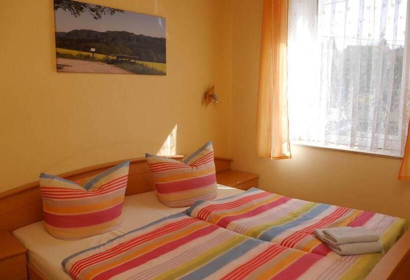 Pensionat Ferienhaus  Zur Alten Schule