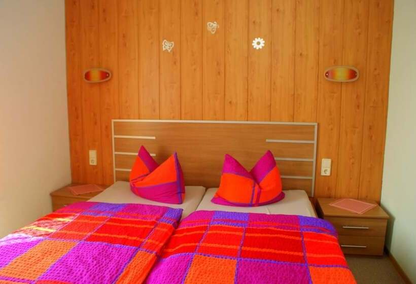 Pensionat Ferienhaus  Zur Alten Schule