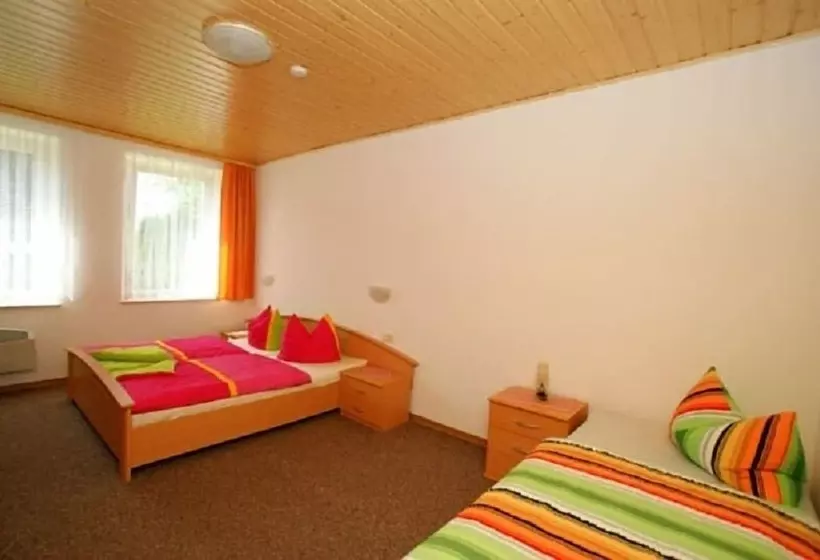 ペンション Ferienhaus  Zur Alten Schule