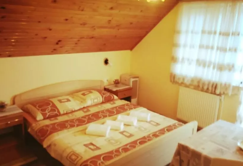 Majatalo Guest House First Stop