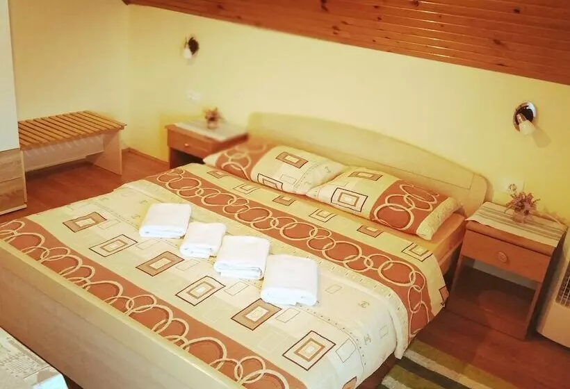 Majatalo Guest House First Stop