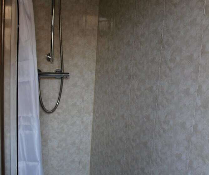 بنسيون John St Town House