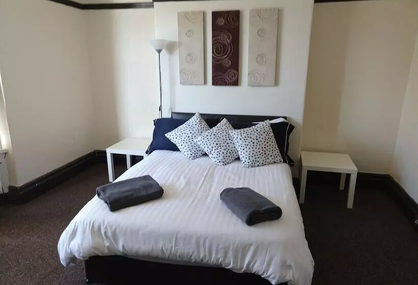 پانسیون John St Town House
