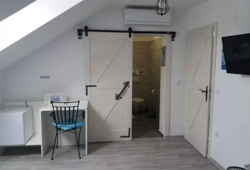 پانسیون Rooms Grizzly