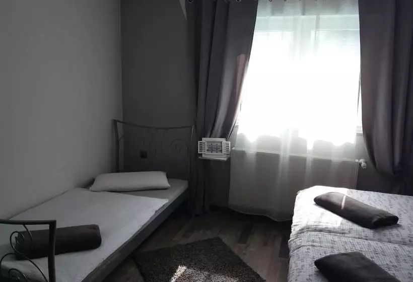 پانسیون Rooms Grizzly