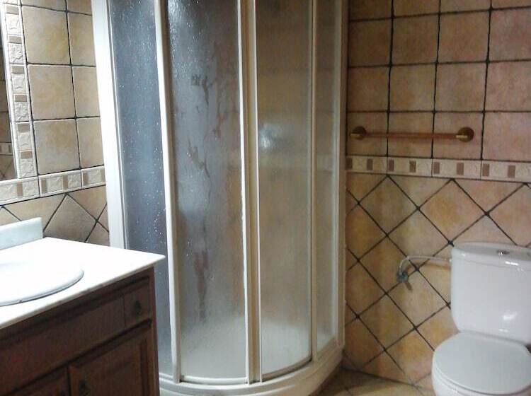 פנסיון Villa Castellanos