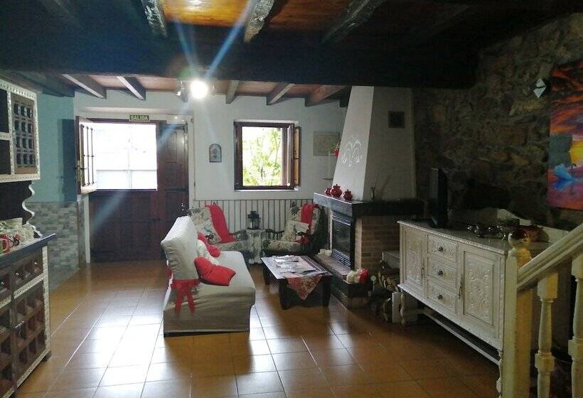 פנסיון Villa Castellanos