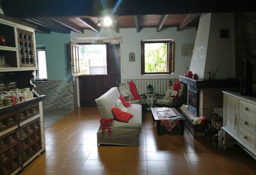 פנסיון Villa Castellanos