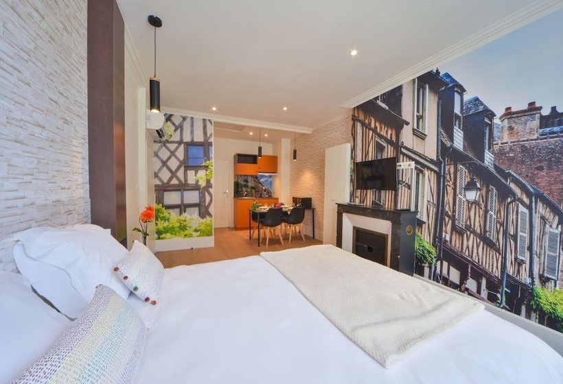 Puits De Jouvence, Au Coeur Des Commerces