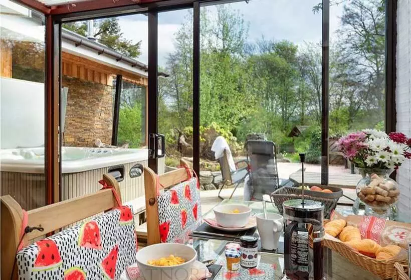 River House Garden Rooms