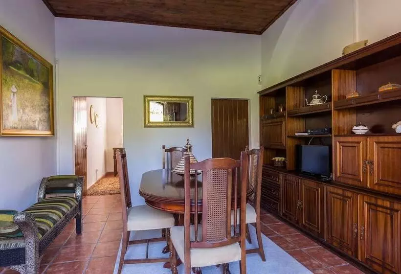 Solar Da Rosa Rc E Solar Da Tirosa 1º Andar