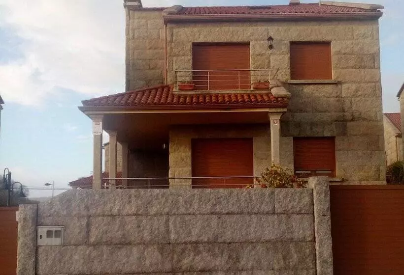 106431   House In Sanxenxo