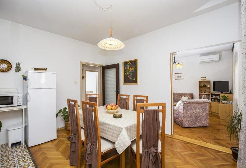 Apartment Josipa 4209