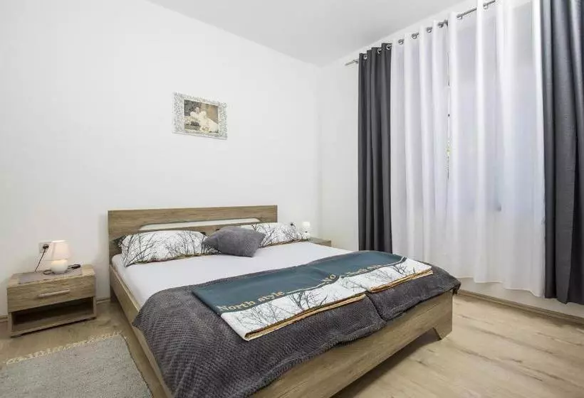 Apartment Josipa 4209