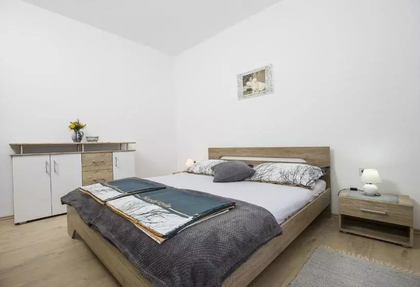 Apartment Josipa 4209
