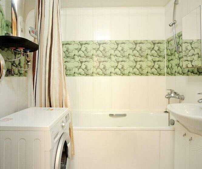 Apartment On Posyetskaya 32