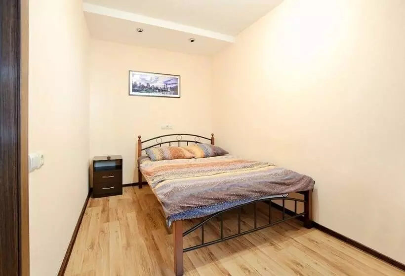 Apartment On Posyetskaya 32