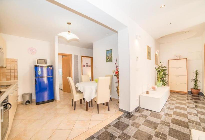 Holiday Apartment Stojanovski