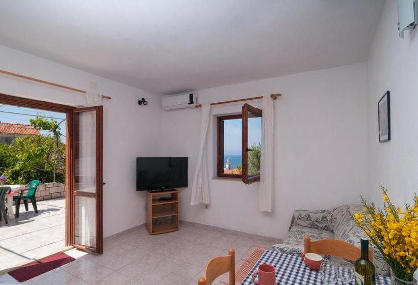 Apartments Katija   Sea View