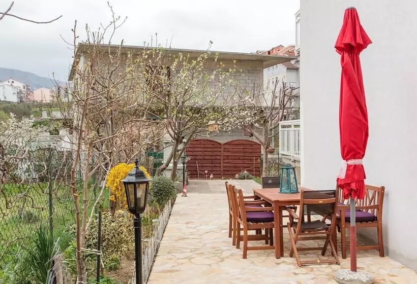 Apartments Villa Dane