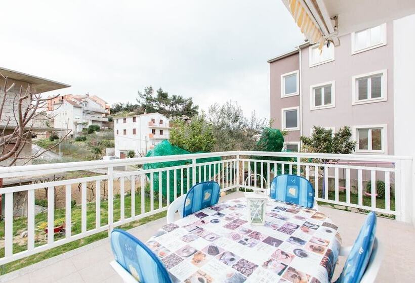 Apartments Villa Dane